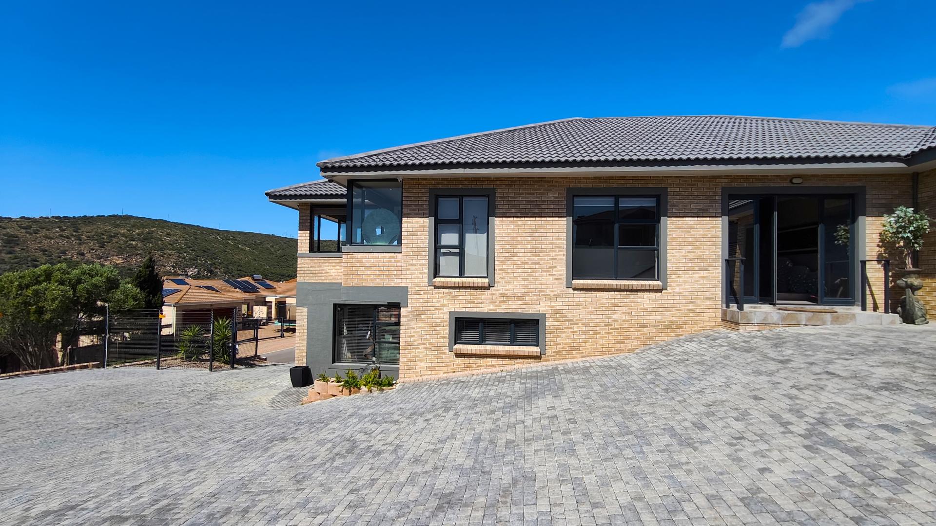 5 Bedroom Property for Sale in Island View Western Cape